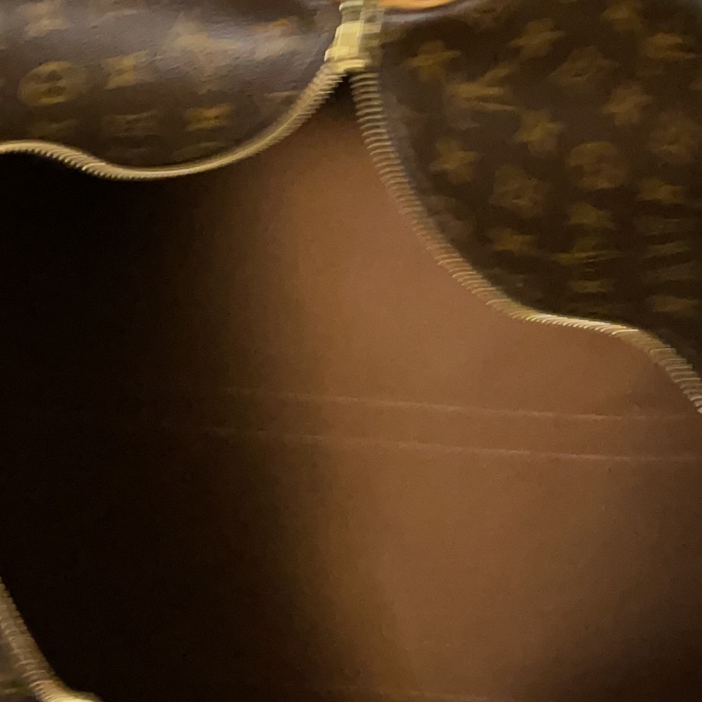 Louis Vuittion Duffel bag use  in good condition - Picture 6 of 16